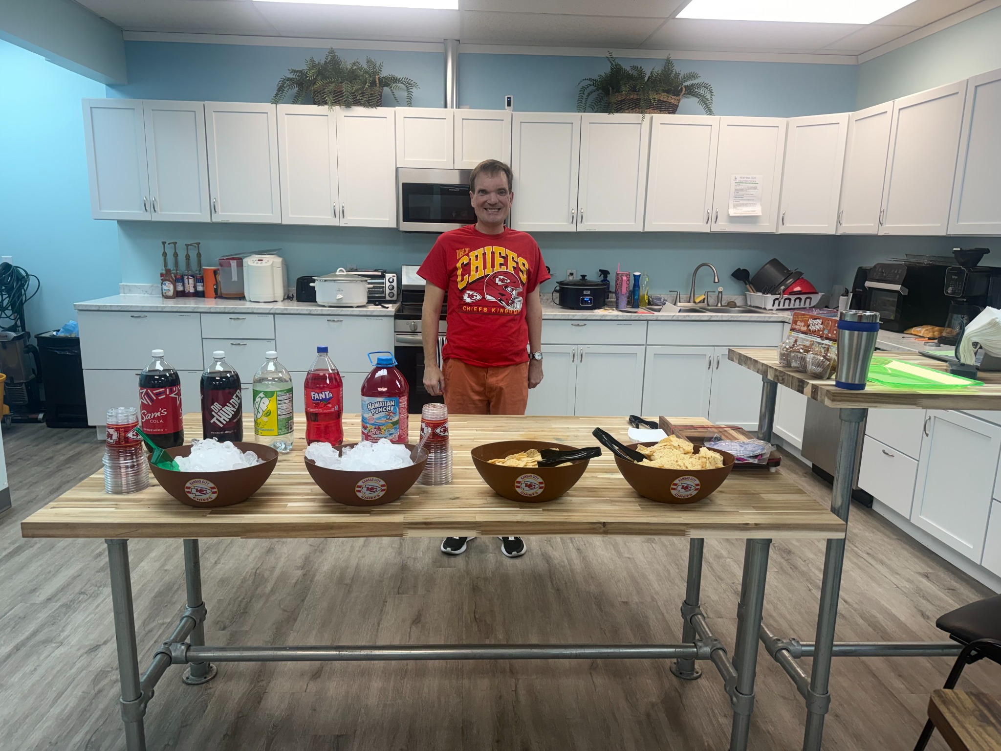 Real Thrive patient participating in a Therapy Center kitchen activity